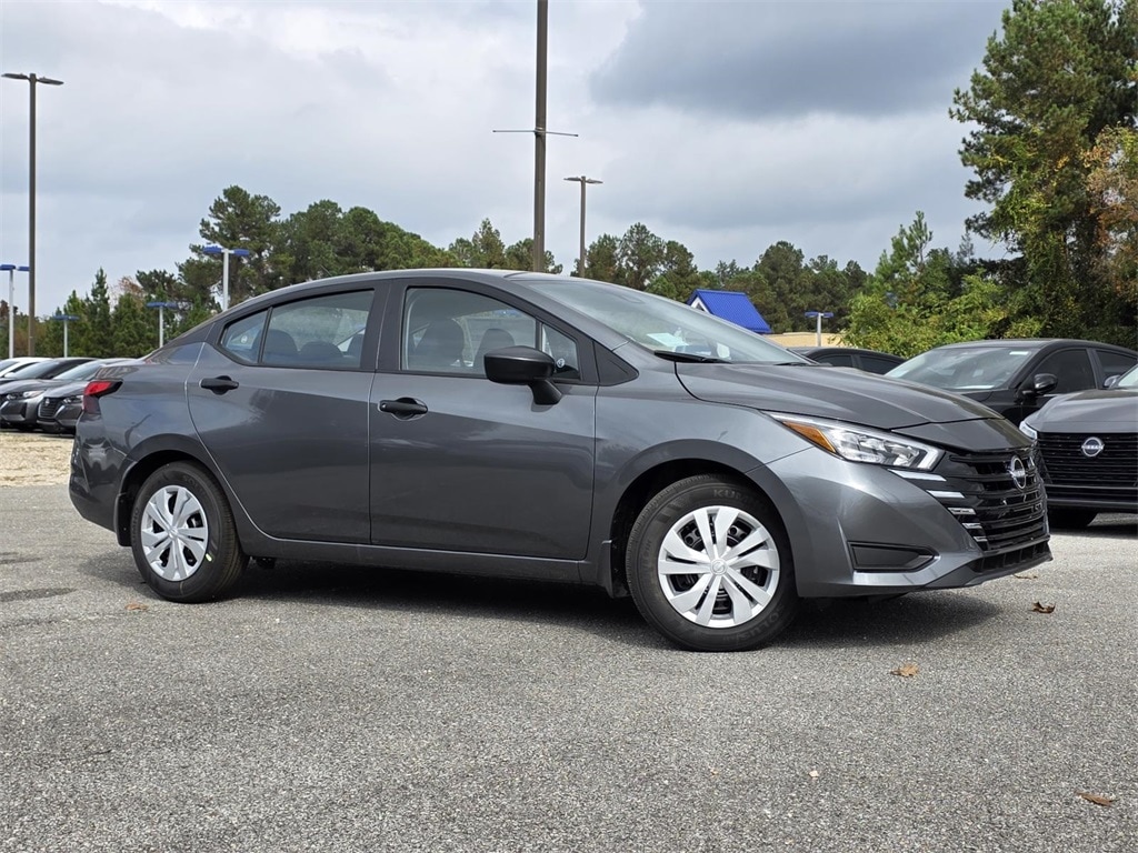 New 2025 Nissan Versa 1.6 S Sedan