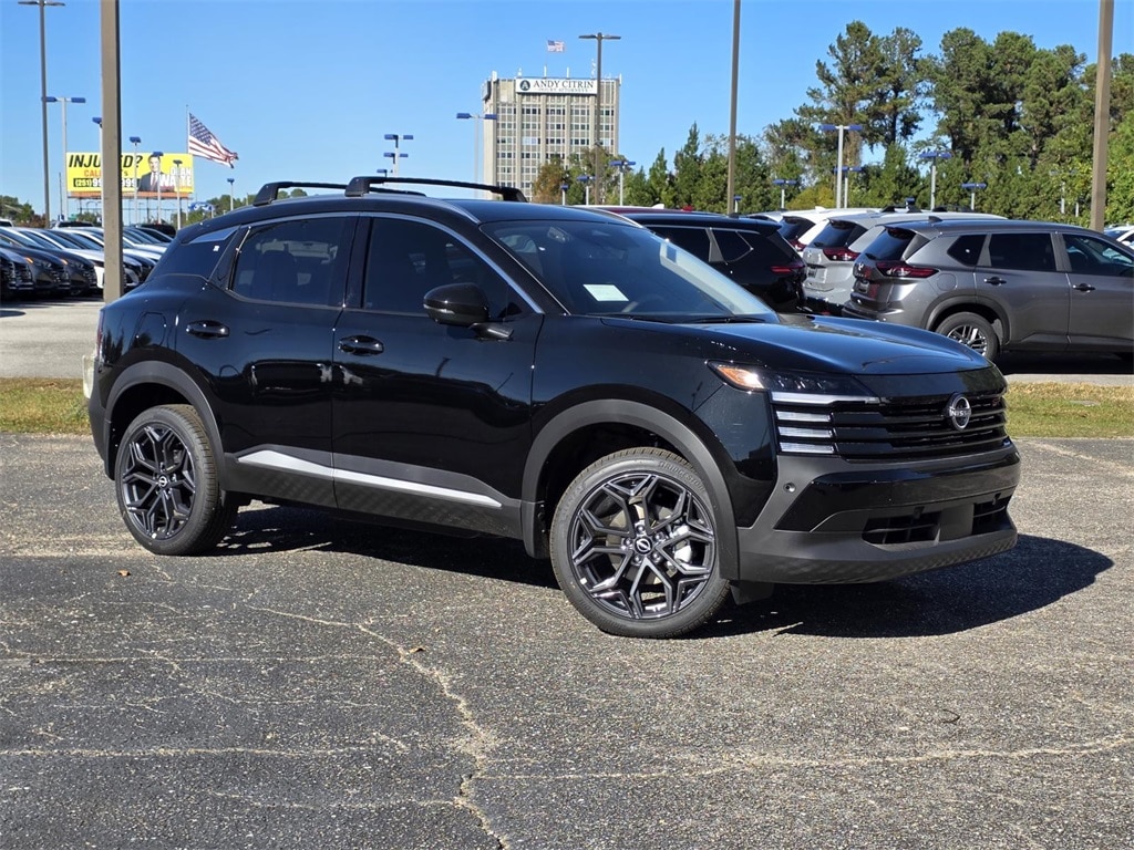 New 2026 Nissan Kicks SR SUV