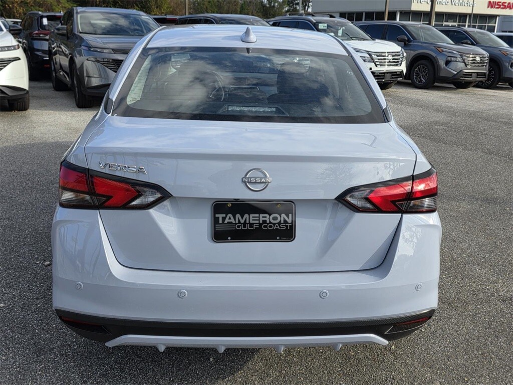 New 2025 Nissan Versa 1.6 SV Sedan