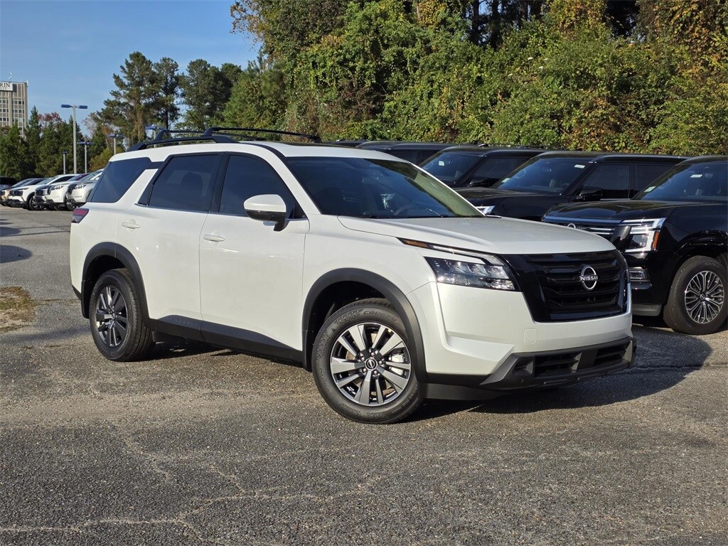 New 2025 Nissan Pathfinder SV SUV