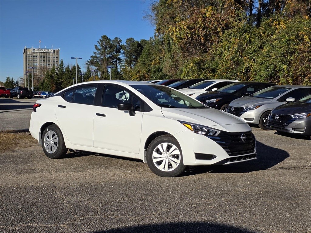 New 2025 Nissan Versa 1.6 S Sedan
