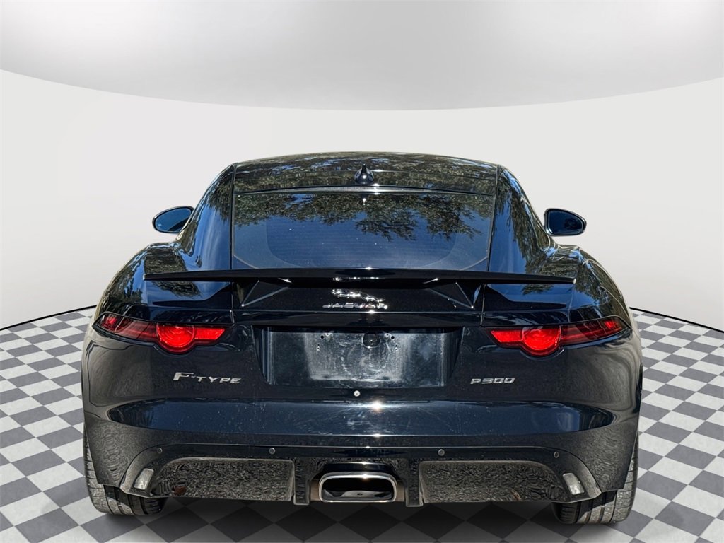 2019 Jaguar F-TYPE P300 photo 4
