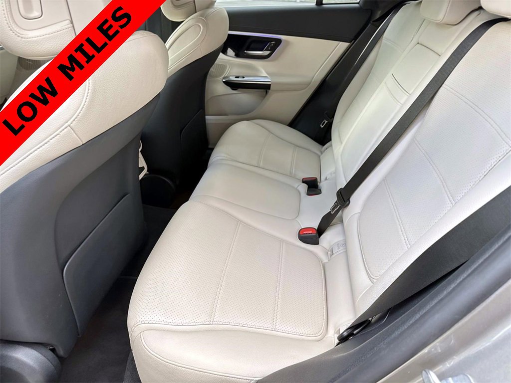 2024 Mercedes-Benz GLC GLC300 - Photo 12