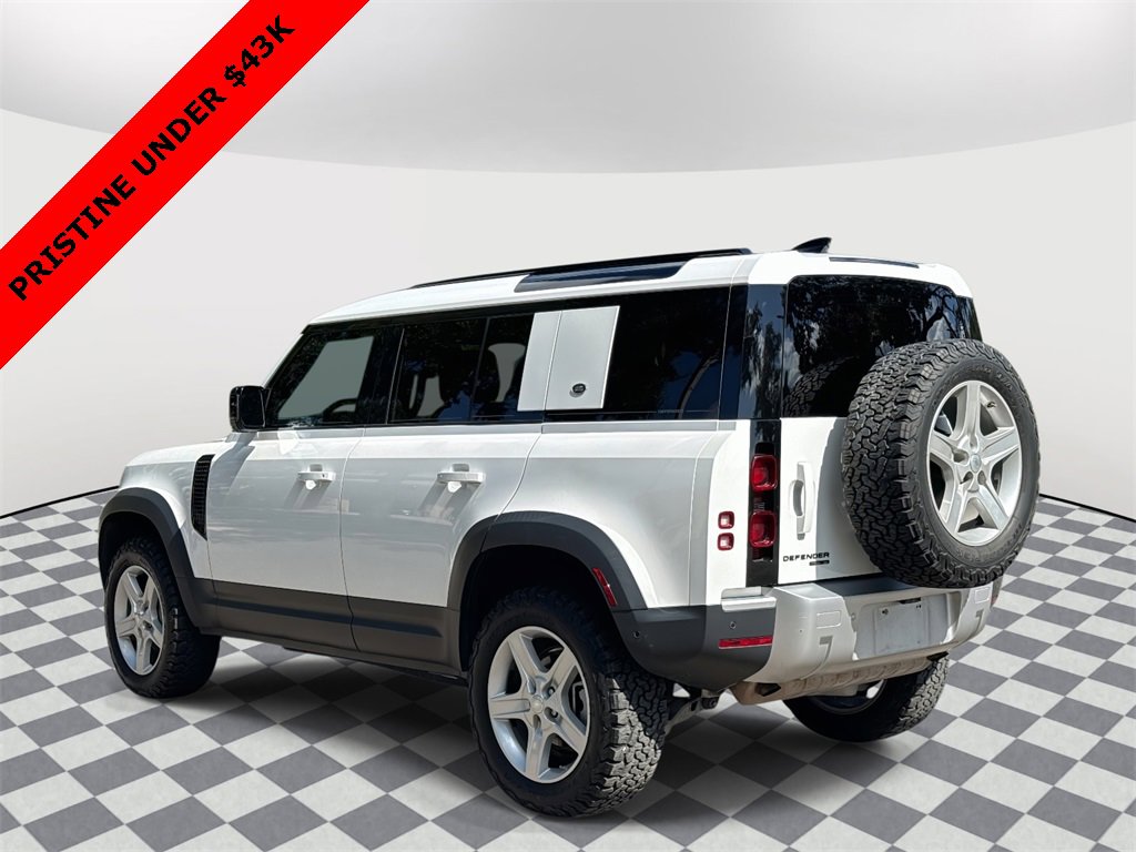 2020 Land Rover Defender 110 SE photo 3