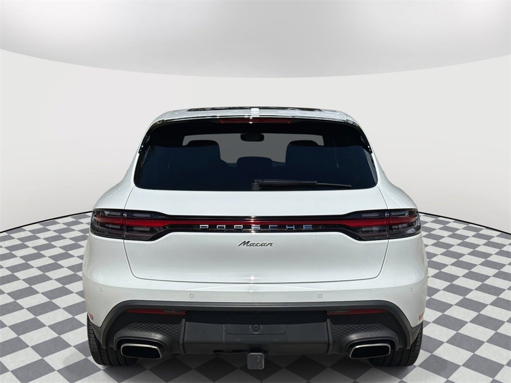 2023 Porsche Macan T photo 4