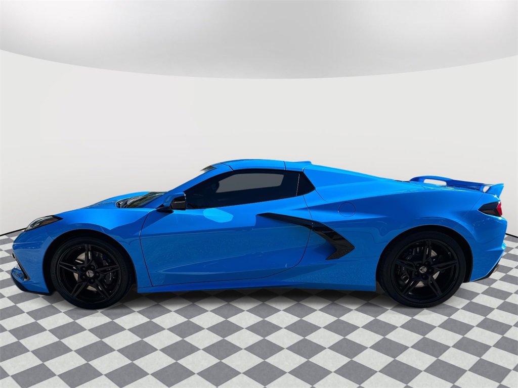 2021 Chevrolet Corvette Stingray 3LT Convertible photo 2