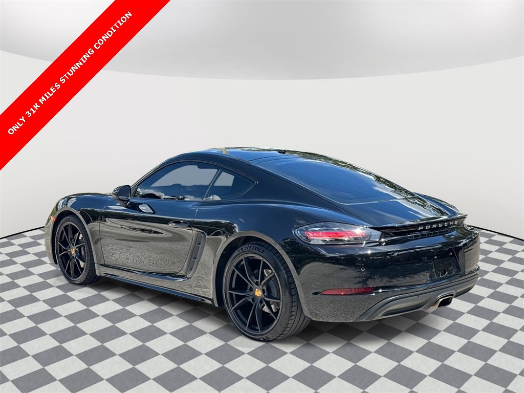 2018 Porsche Cayman photo 3