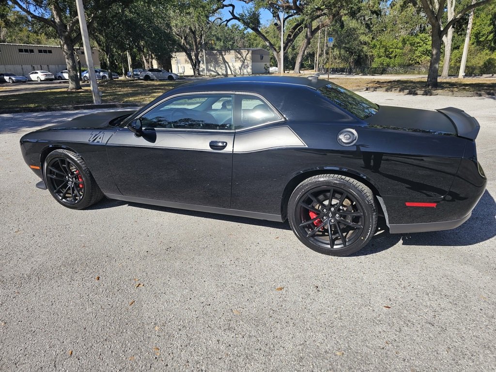2023 Dodge Challenger R/T photo 2