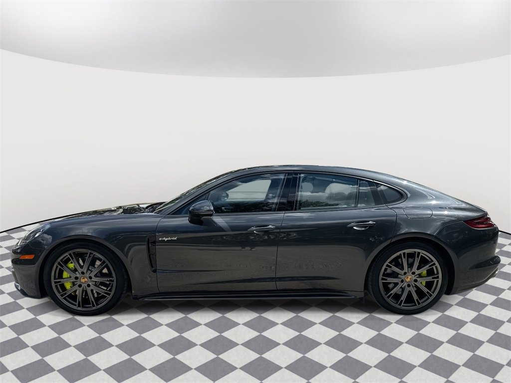 2020 Porsche Panamera E-Hybrid 4 photo 2