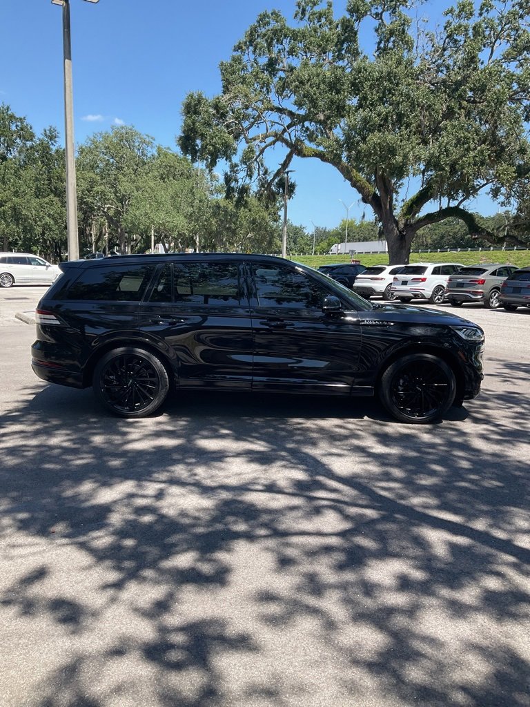 2023 Lincoln Aviator Reserve photo 2
