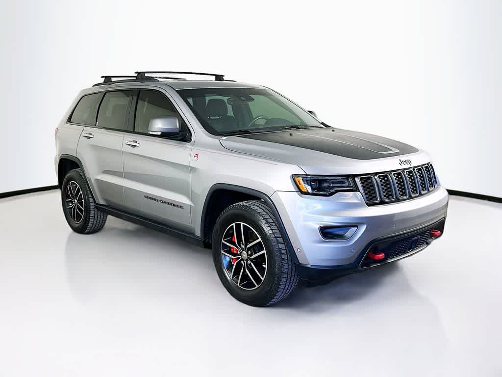 Thumbnail: 2017 Jeep Grand Cherokee - 24