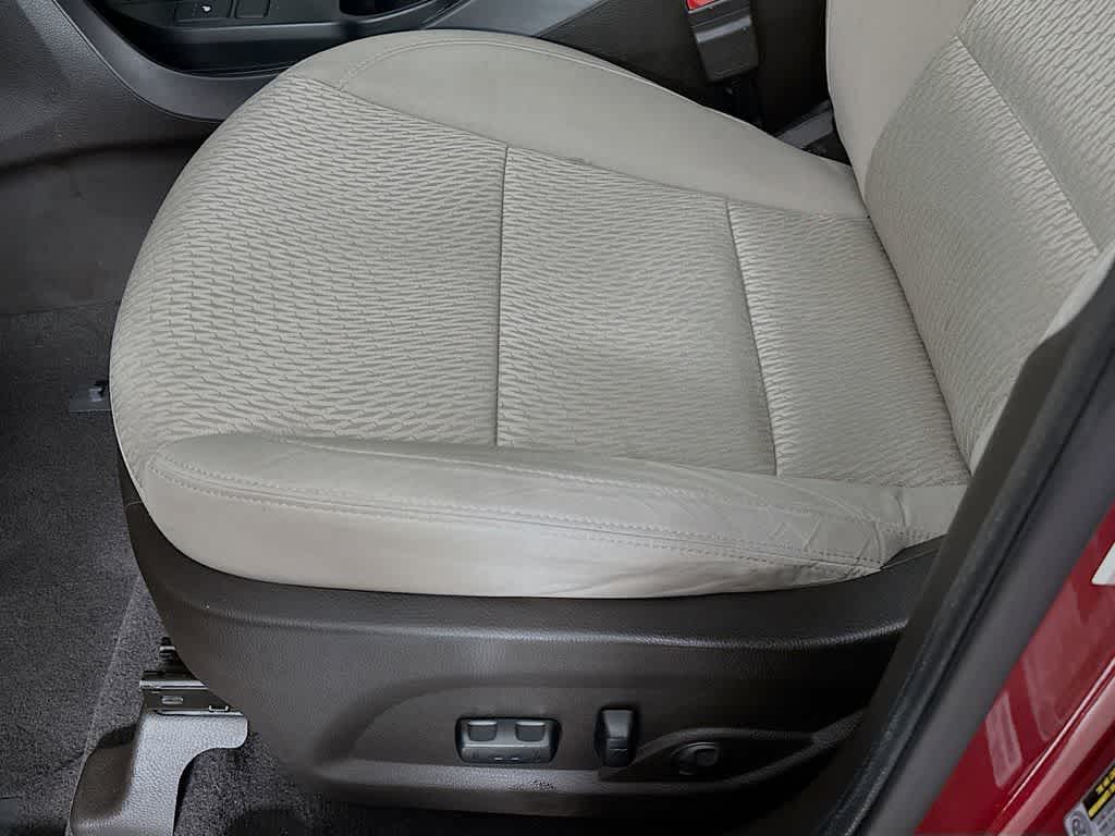 Thumbnail: 2014 Hyundai Santa Fe - 29