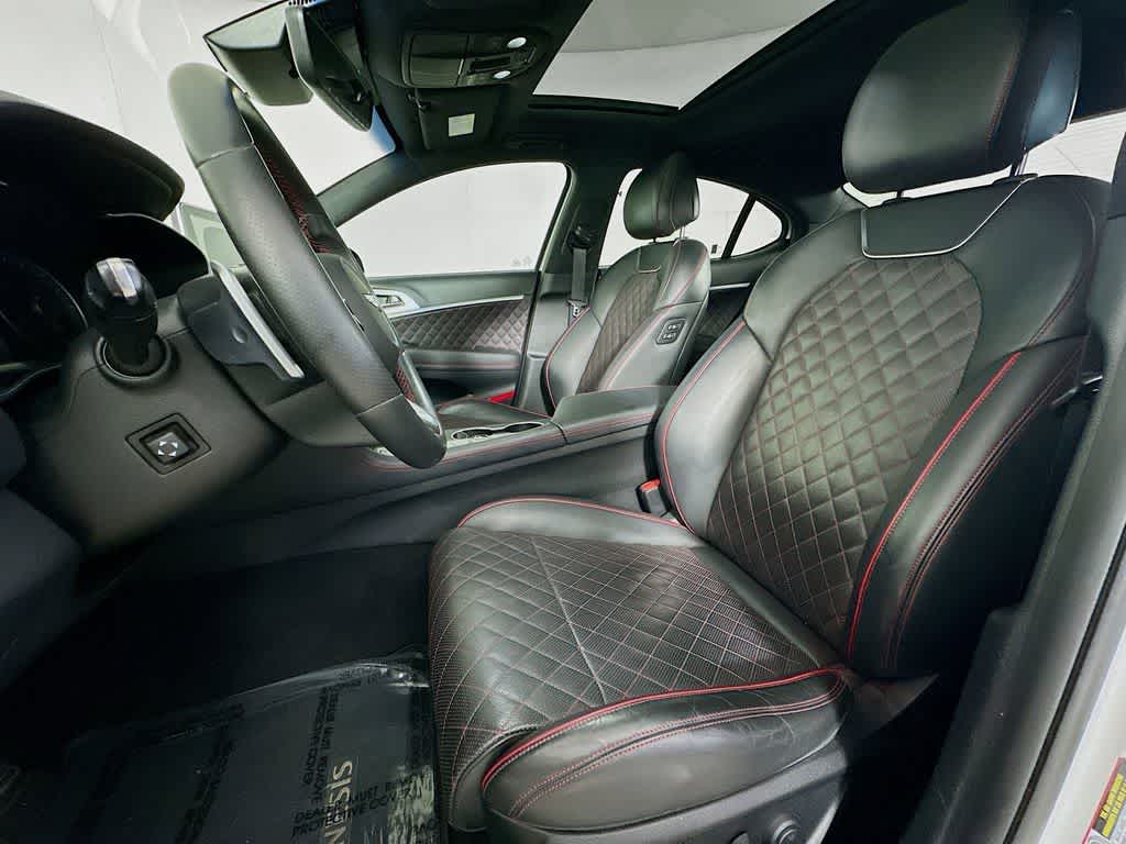 Thumbnail: 2019 Genesis G70 - 12