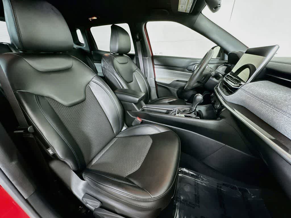 Thumbnail: 2023 Jeep Compass - 14