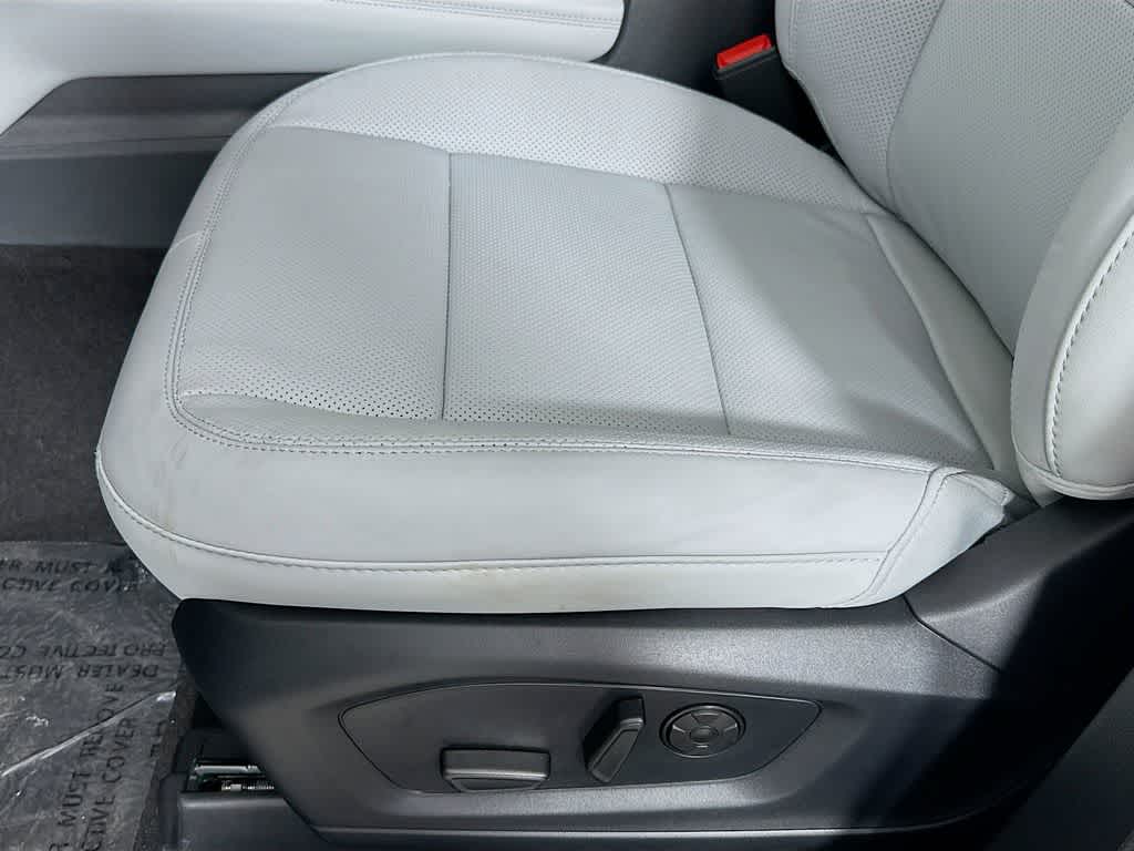 Thumbnail: 2025 Ford Explorer - 31