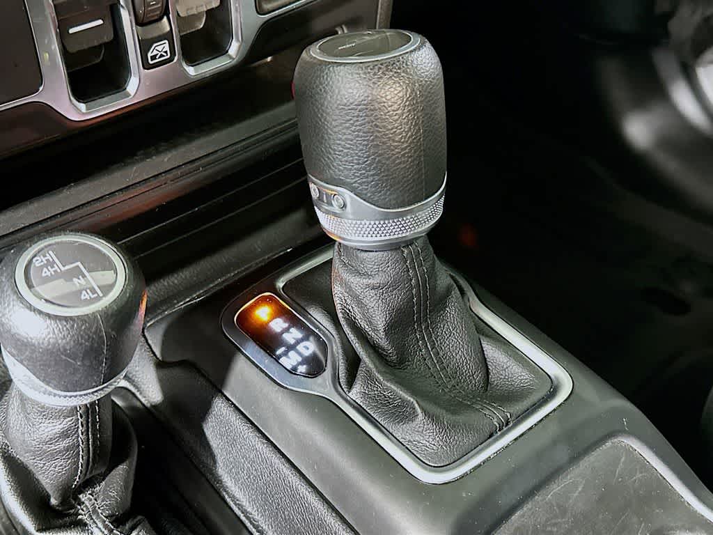 Thumbnail: 2021 Jeep Gladiator - 18