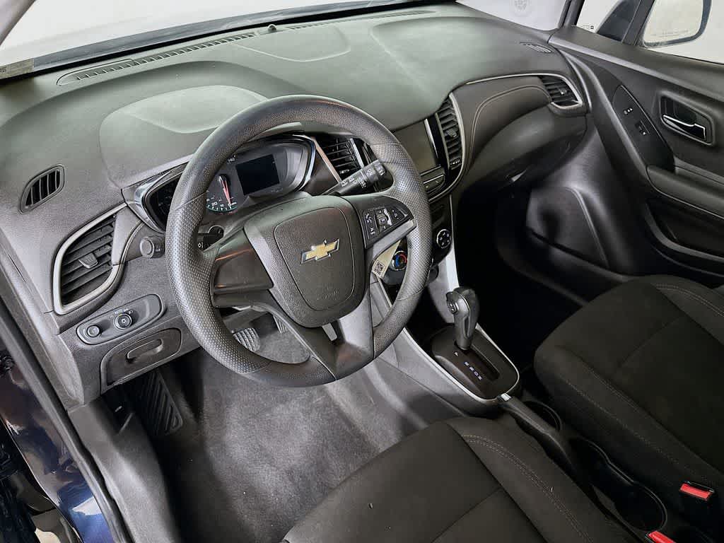 Thumbnail: 2018 Chevrolet Trax - 2