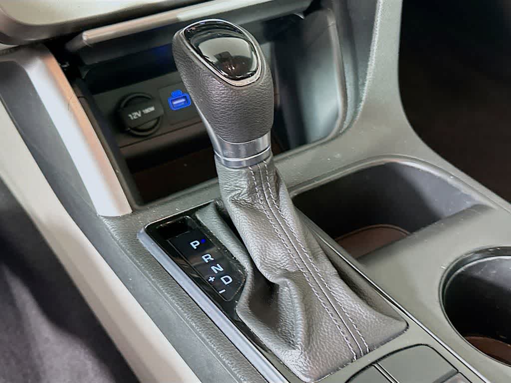 Thumbnail: 2015 Hyundai Sonata - 18