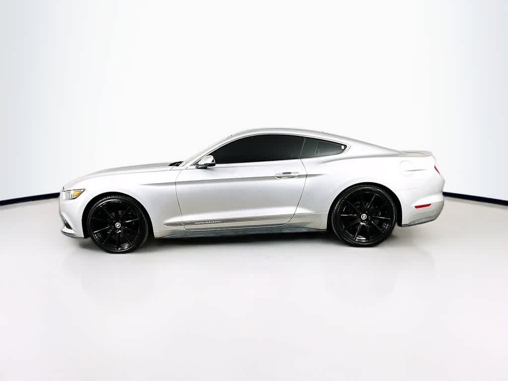 2017 Ford Mustang  3