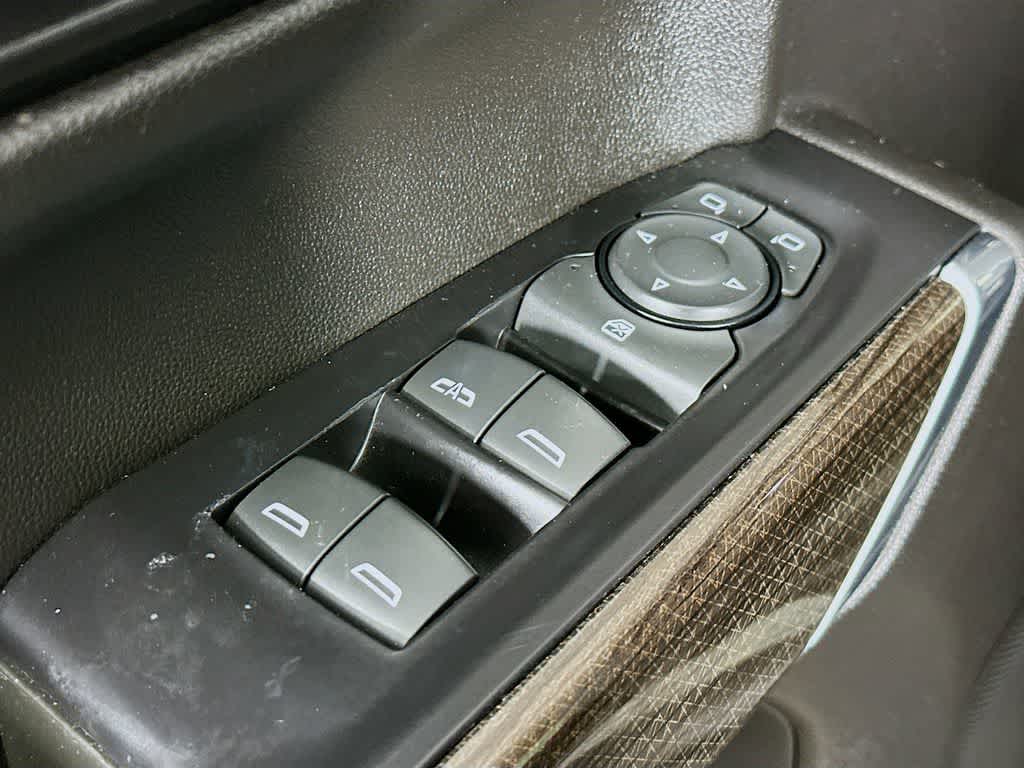 Thumbnail: 2020 Chevrolet Silverado 1500 - 28