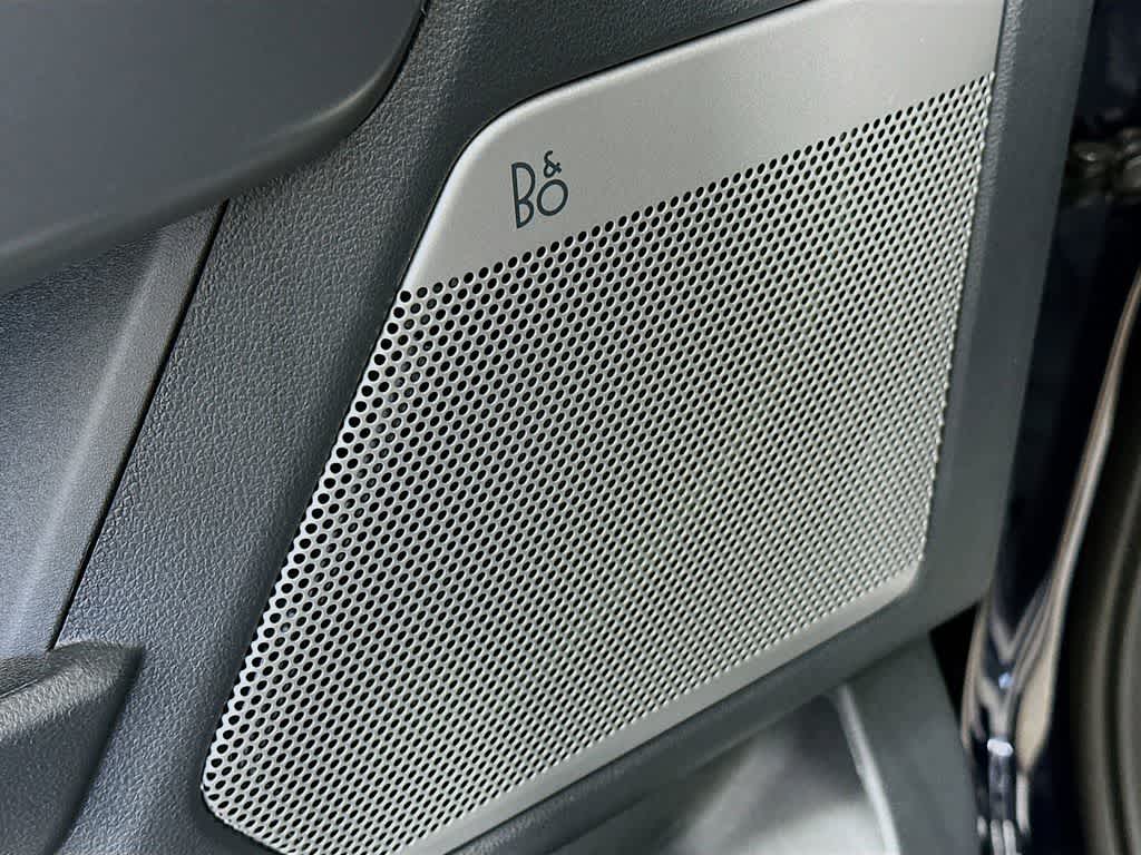2025 Ford F-150 Lightning Lariat 29