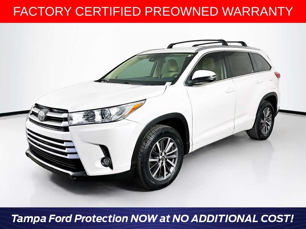 Thumbnail: 2017 Toyota Highlander - 1