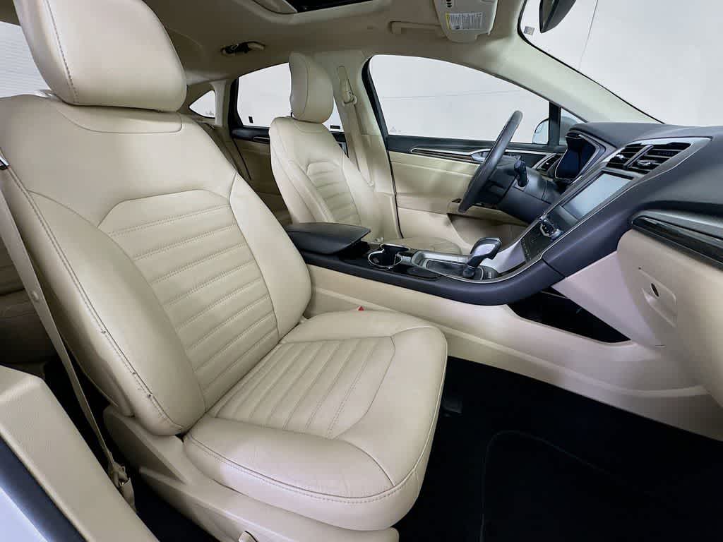 Thumbnail: 2014 Ford Fusion - 15