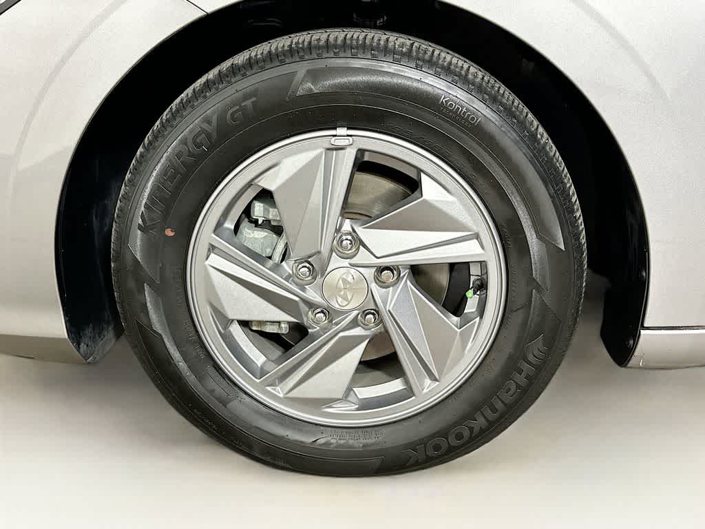Thumbnail: 2024 Hyundai Elantra - 7