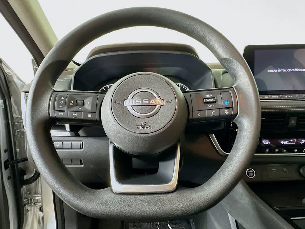 Thumbnail: 2022 Nissan Rogue - 16