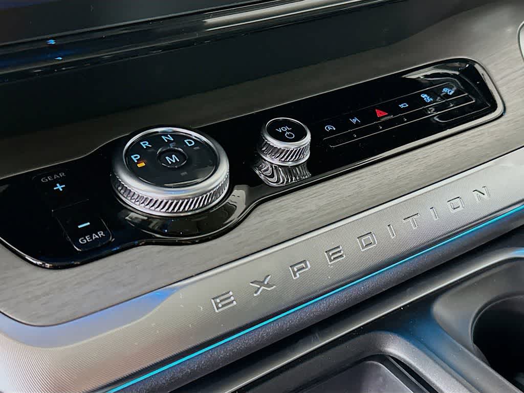 Thumbnail: 2026 Ford Expedition - 18