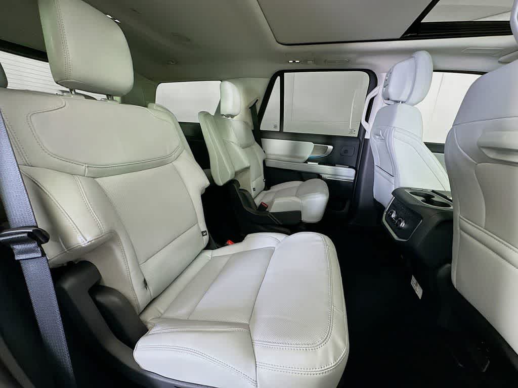 Thumbnail: 2026 Ford Expedition - 32