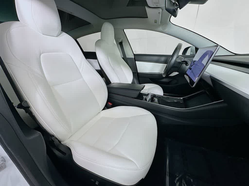 Thumbnail: 2020 Tesla Model 3 - 14