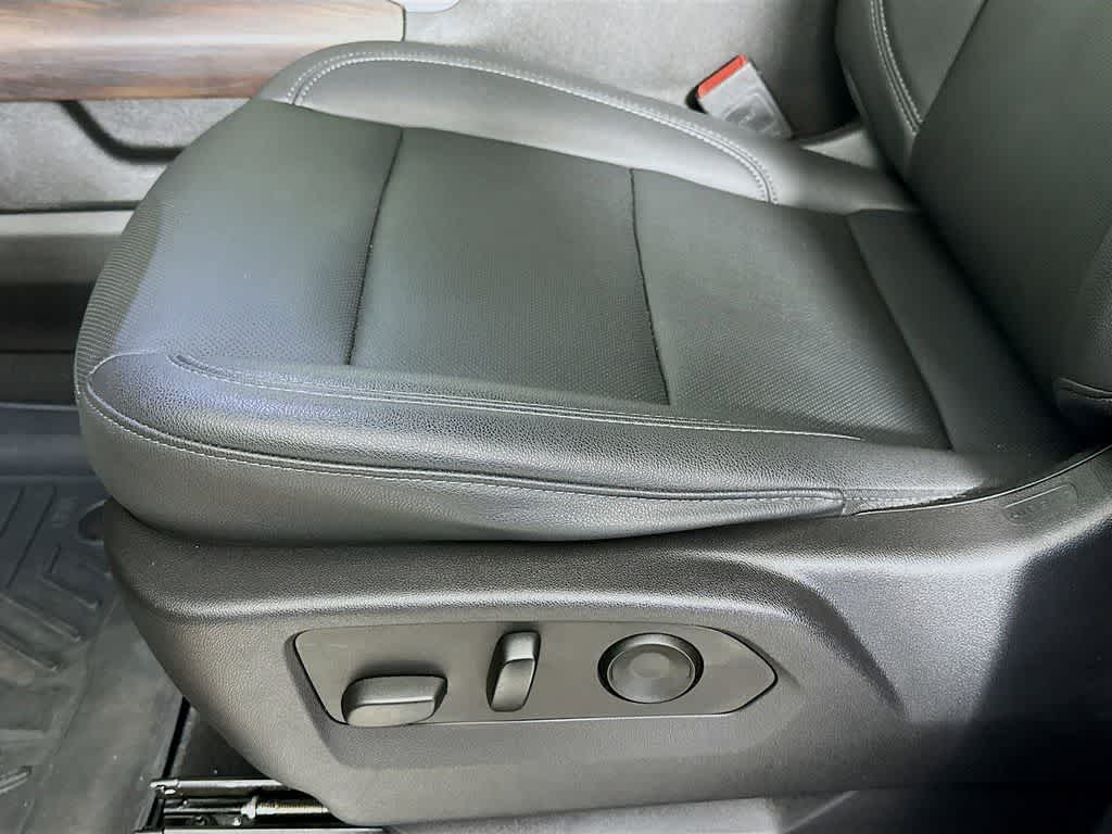 Thumbnail: 2024 GMC Sierra 2500 - 31