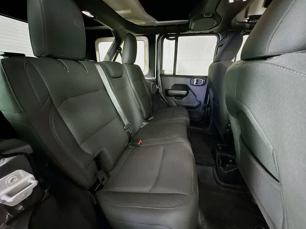 Thumbnail: 2019 Jeep Wrangler - 30