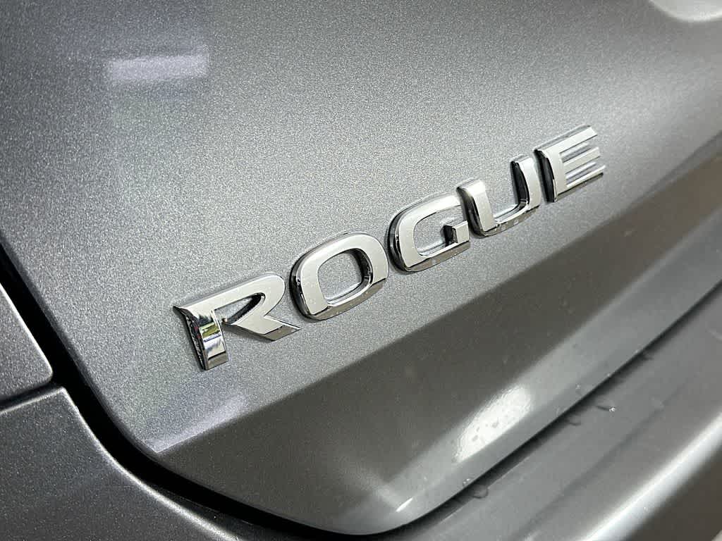 Thumbnail: 2016 Nissan Rogue - 7