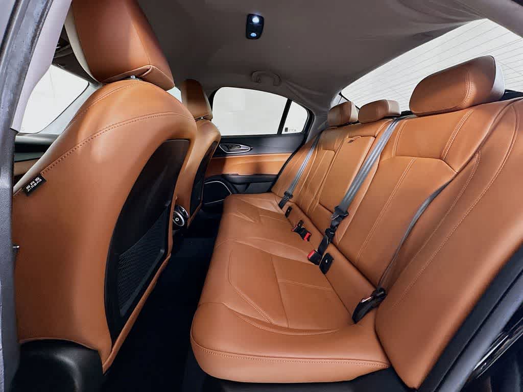 Thumbnail: 2018 Alfa Romeo Giulia - 14