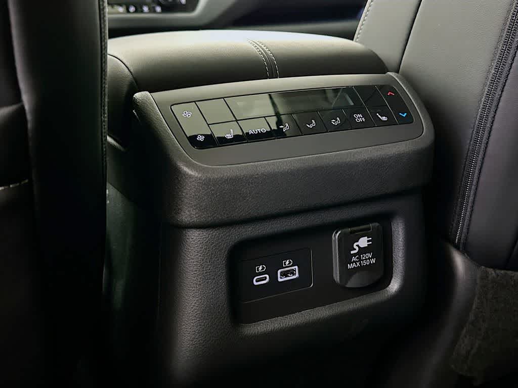 Thumbnail: 2025 Nissan Pathfinder - 12