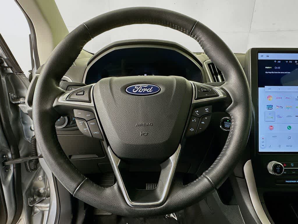 Thumbnail: 2024 Ford Edge - 16