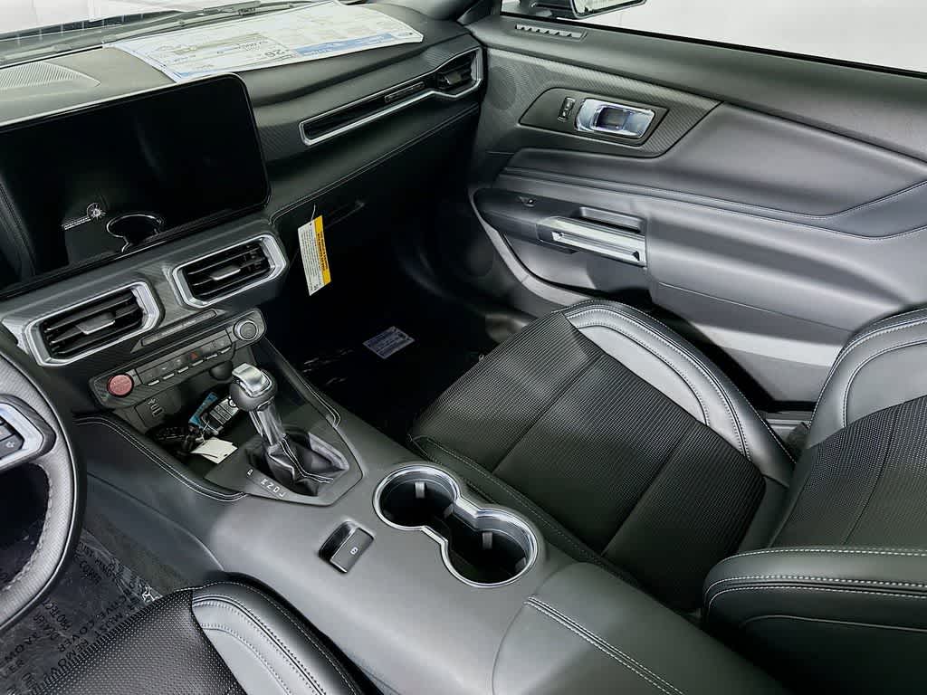 Thumbnail: 2025 Ford Mustang - 11