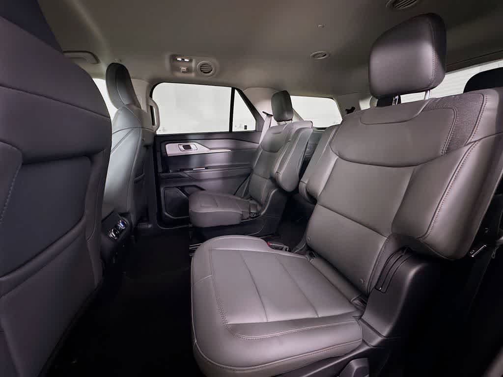 Thumbnail: 2026 Ford Explorer - 15