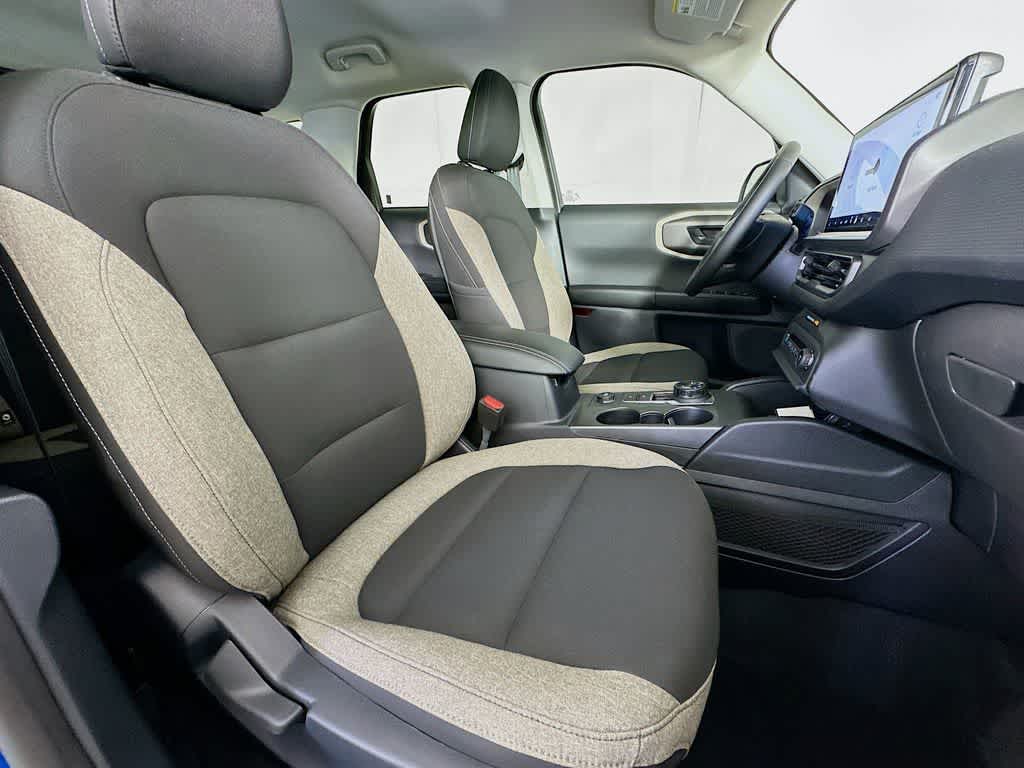 Thumbnail: 2025 Ford Bronco Sport - 14