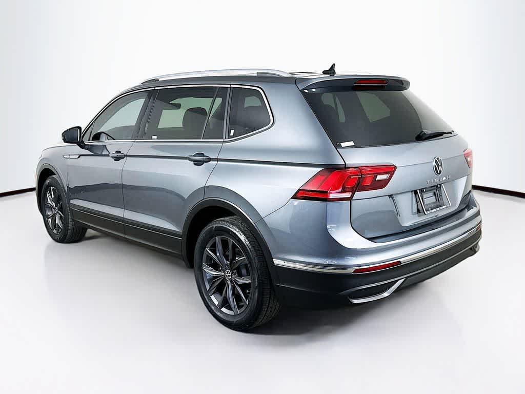 Thumbnail: 2022 Volkswagen Tiguan - 4