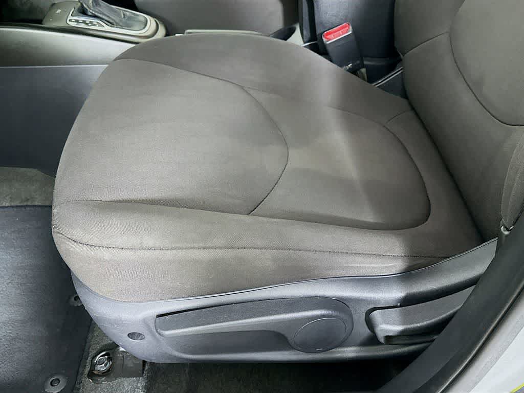 Thumbnail: 2012 Kia Soul - 28