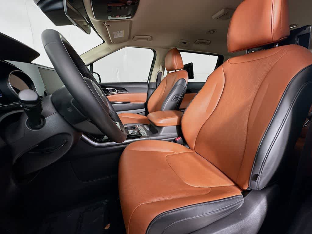 Thumbnail: 2022 Kia Carnival - 12