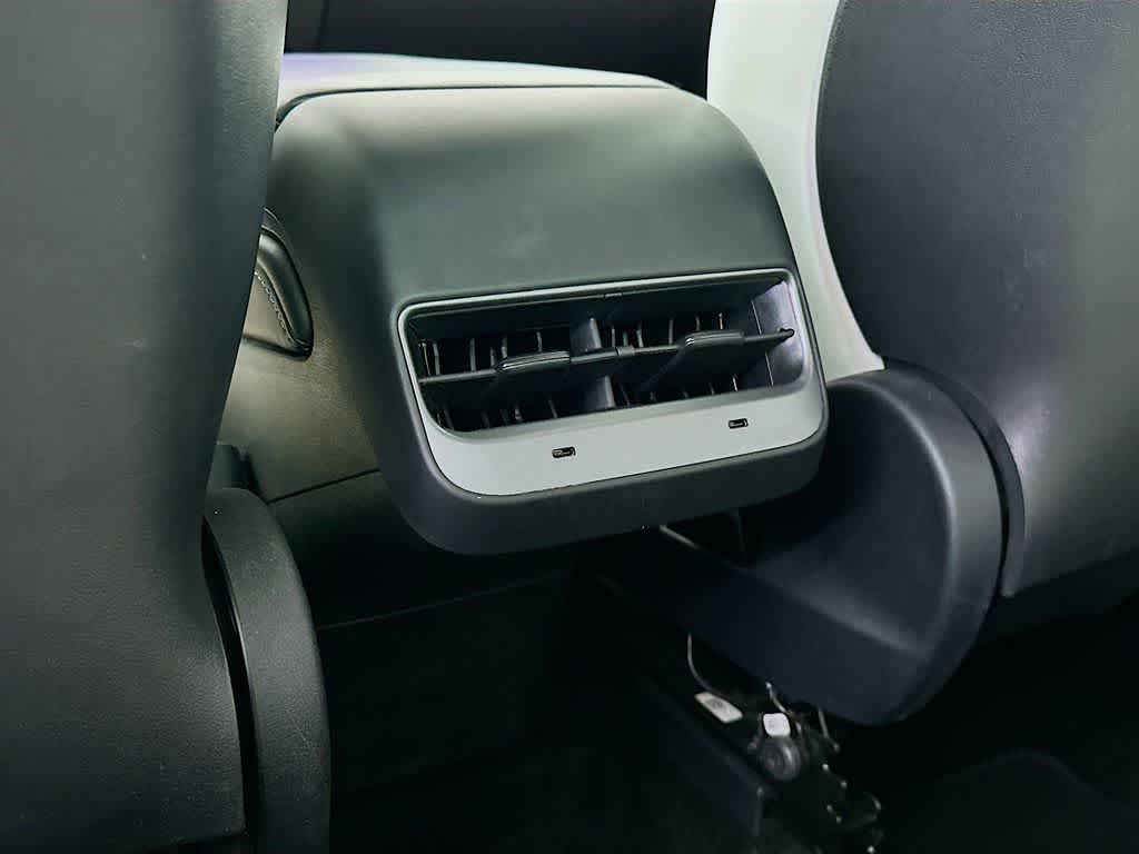 Thumbnail: 2022 Tesla Model Y - 13