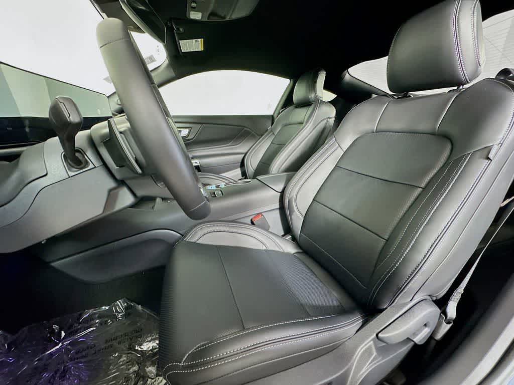 Thumbnail: 2025 Ford Mustang - 12