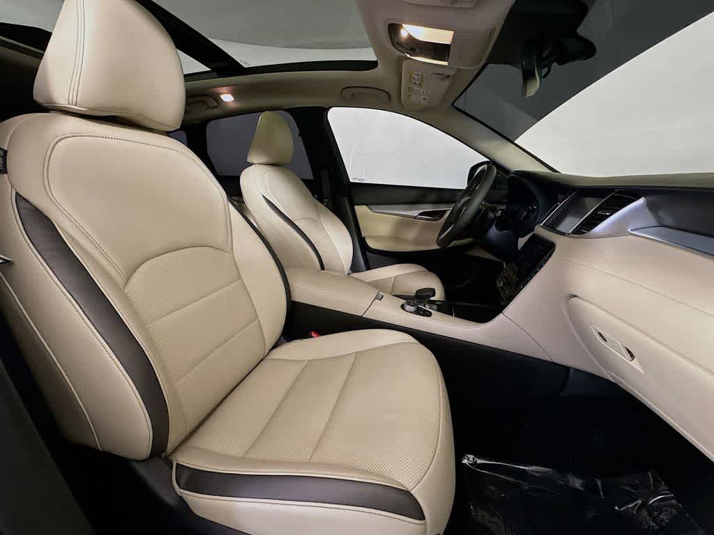Thumbnail: 2019 INFINITI QX50 - 15