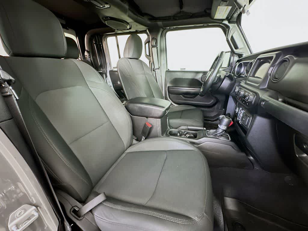 Thumbnail: 2021 Jeep Gladiator - 14