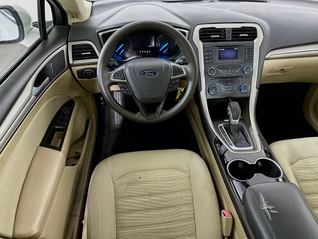 Thumbnail: 2016 Ford Fusion - 10