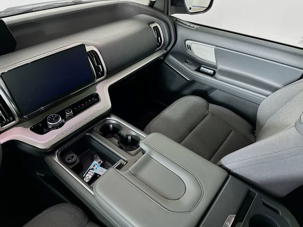 Thumbnail: 2026 Ford Expedition - 11